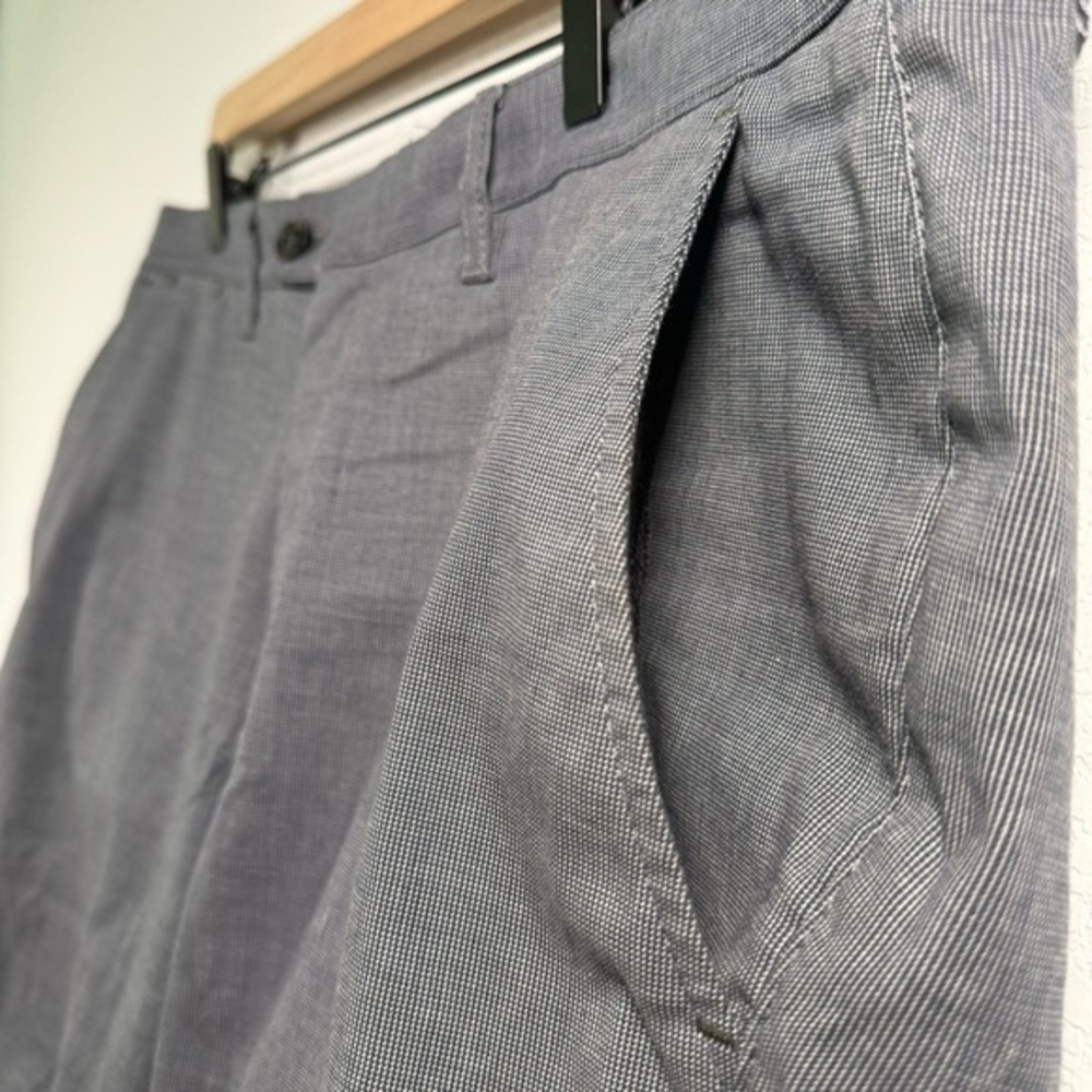 Ted Baker Men's Shorts Size 40R Cotton Flat Front Chino Shorts - Picture 5 of 8